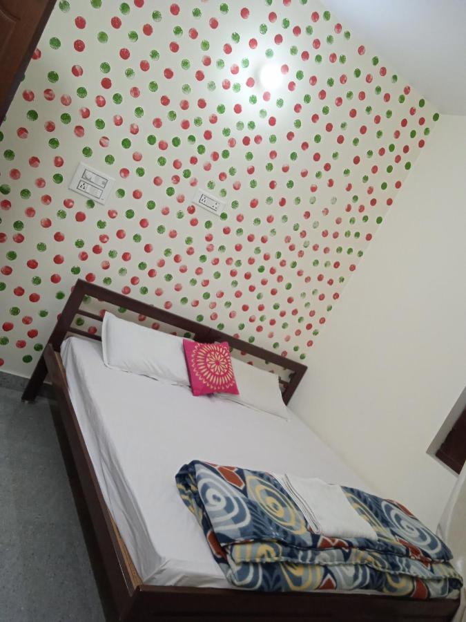 Triple1 Hostel & Homestay Rishīkesh Екстериор снимка