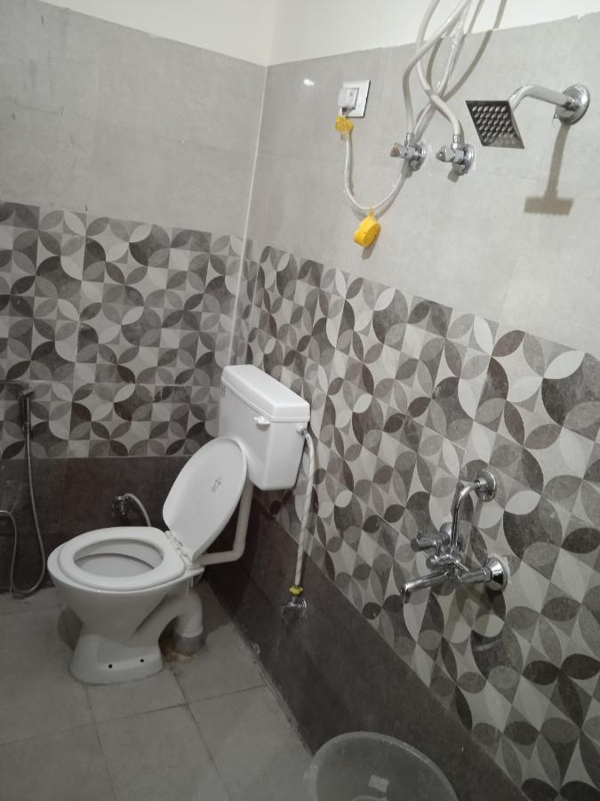 Triple1 Hostel & Homestay Rishīkesh Екстериор снимка