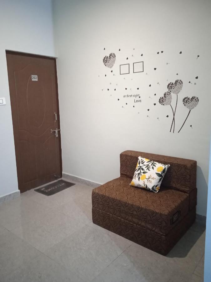 Triple1 Hostel & Homestay Rishīkesh Екстериор снимка