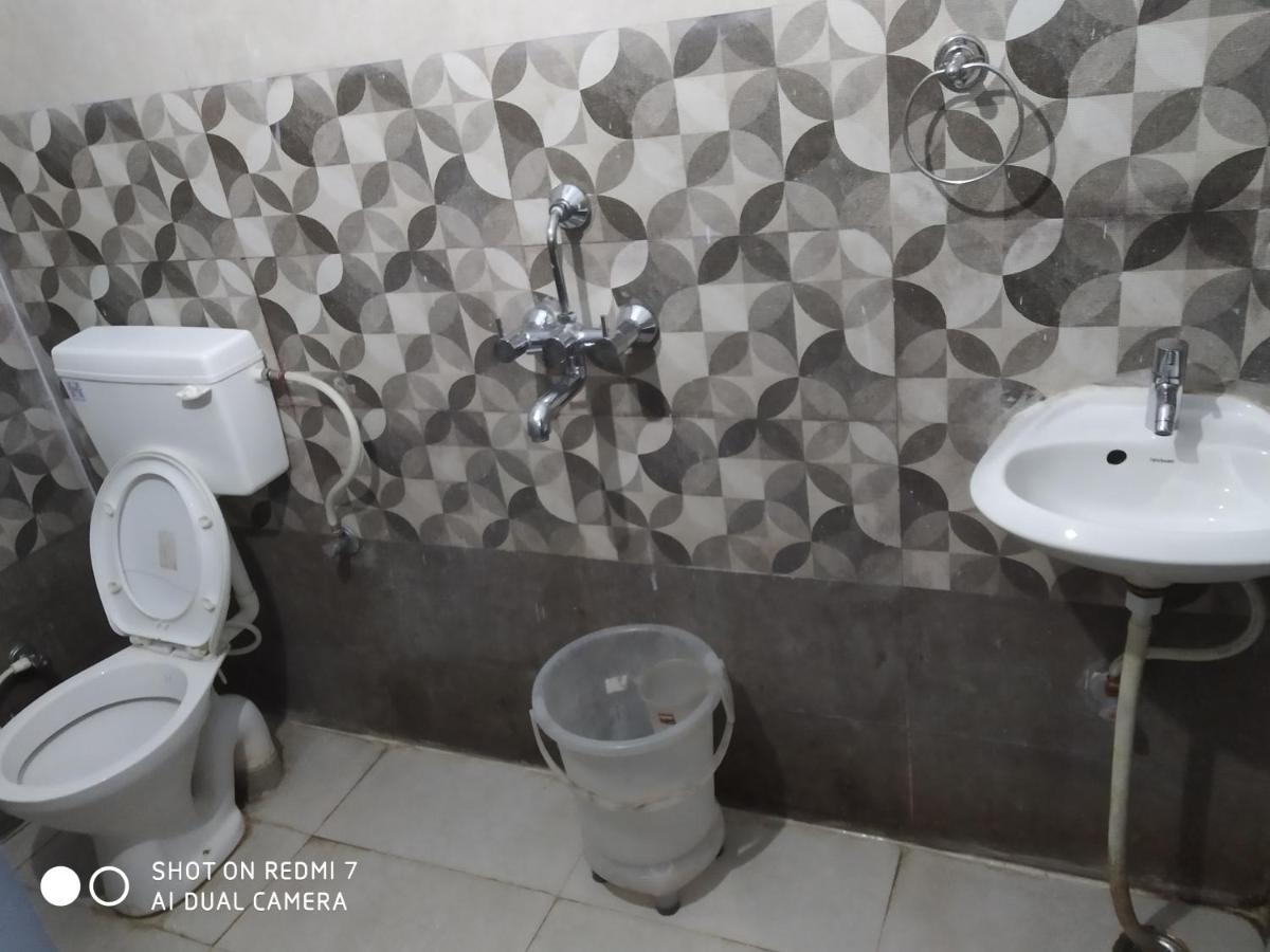 Triple1 Hostel & Homestay Rishīkesh Екстериор снимка